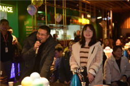 在华体会体育官方网站吃过火锅的恋人们，暖心又暖胃