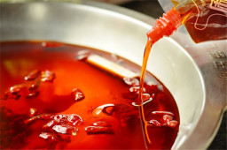 从火锅店发展为产业化餐饮企业,华体会体育官方网站经历了什么？