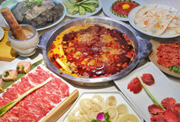 相对牛油火锅，华体会体育官方网站清油火锅有哪些优势？