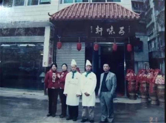 1556613916431587.jpg 2.jpg