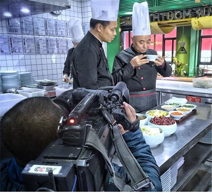 1566893577391982.jpg 4.jpg